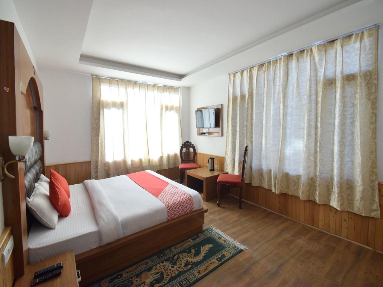 Oyo 10255 Hotel Red Apple Manāli Buitenkant foto