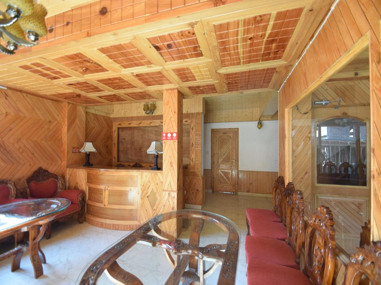 Oyo 10255 Hotel Red Apple Manāli Buitenkant foto